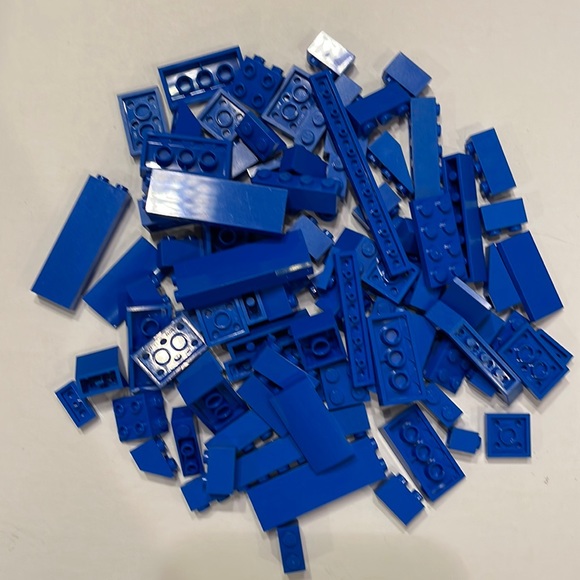 Lego Blocks (100 Pieces) Blue - Picture 1 of 3